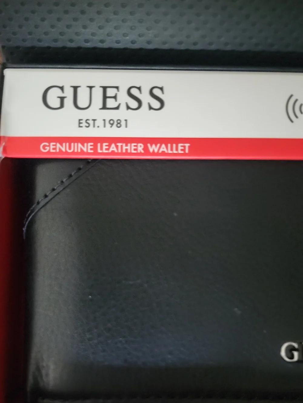 NIB Men's Guess Black Genuine Leather Bifold Wallet RFID Protection